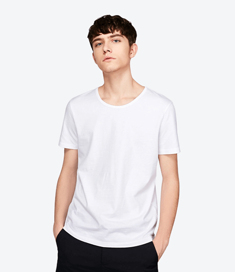 Style: Relaxed Fit Round Neck T-Shirt